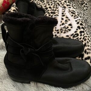Stuart weitzman boots 7 black